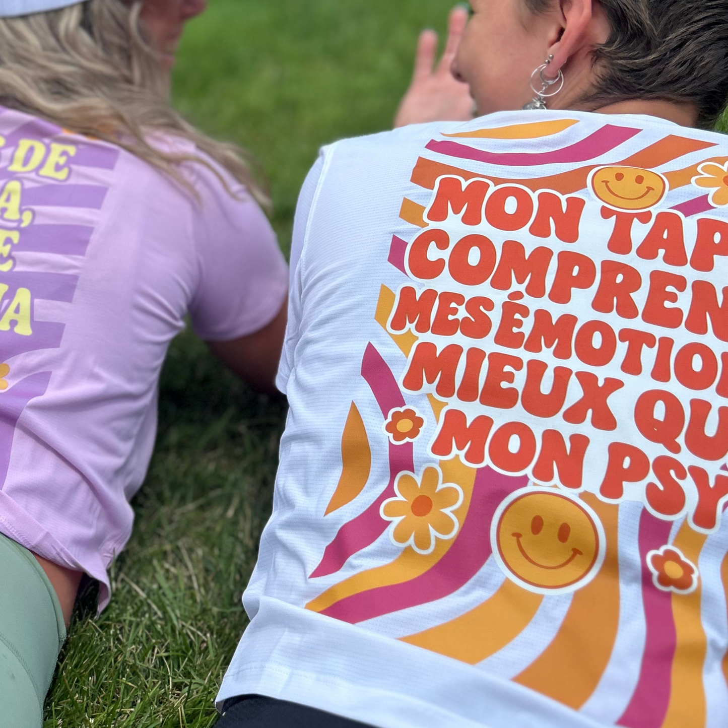 Chandail Croc top «Mon tapis comprend mieux mes émotions que mon psy»